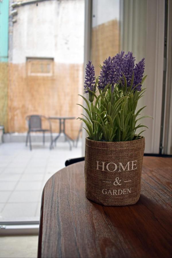 Olive - Happyhostgr - Downtown Apartment Волос Екстериор снимка