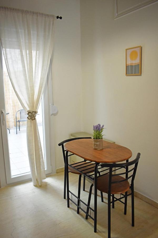 Olive - Happyhostgr - Downtown Apartment Волос Екстериор снимка